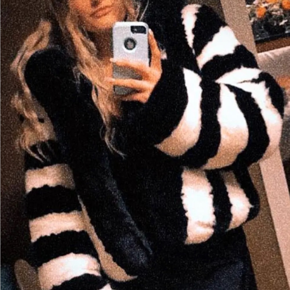 AKIRA Fur Coat w/ Hood - Size Large - Black and White - Red Silk Inside